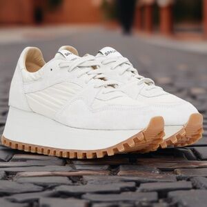 NWOT Comme des Garcons x Spalwart Platform Marathon Runner Stylish Sneakers W8.5